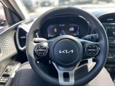 Used 2023 Kia Soul LX w/ Option Group 015 image 6