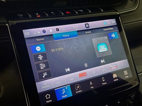 Used 2024 Jeep Grand Cherokee L Limited w/ Luxury Tech Group II image 21