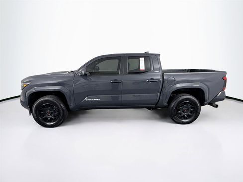 Certified 2024 Toyota Tacoma SR5 AWD/4WD image 12