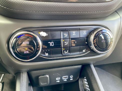 Used 2021 Chevrolet TrailBlazer LT w/ Convenience Package FWD image 30