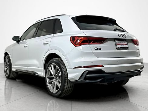 Used 2025 Audi Q3 2.0T Premium image 3