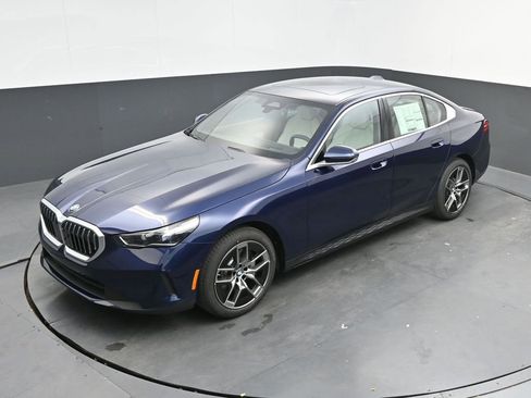 New 2026 BMW 530i w/ Premium Package image 34