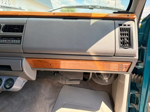 Used 1994 Chevrolet Silverado 3500 4x4 Extended Cab image 16