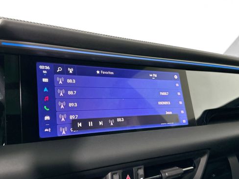 Certified 2025 Porsche Macan Electric image 21