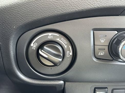 Used 2022 Nissan Frontier SV image 30