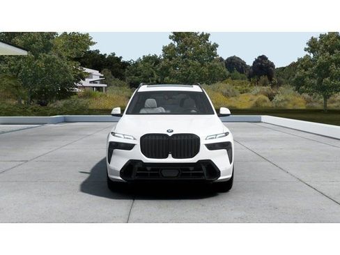 New 2026 BMW X7 xDrive40i w/ Executive Package image 3