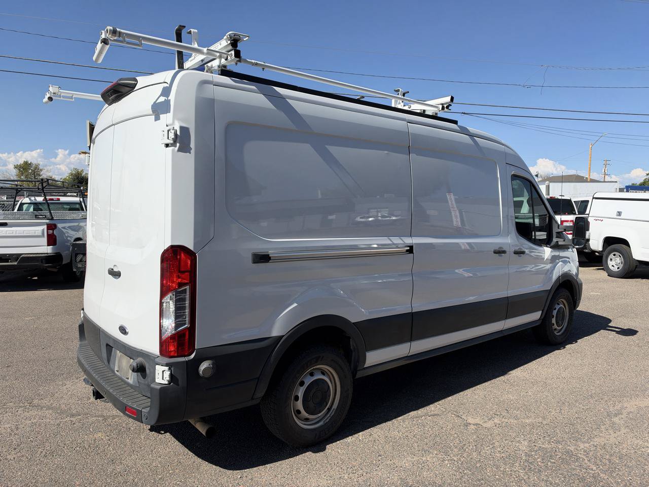 Used 2020 Ford Transit 250 Medium Roof RWD image 4