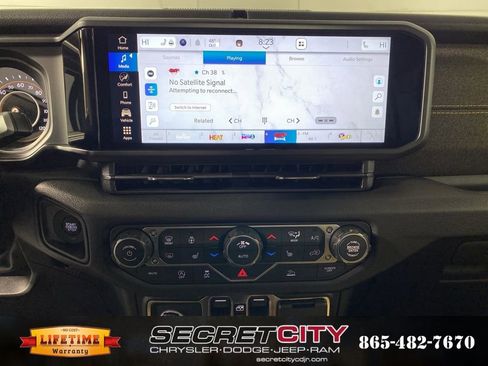 New 2026 Jeep Gladiator Willys AWD/4WD image 22