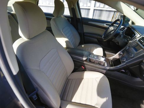 Used 2018 Ford Fusion S image 19