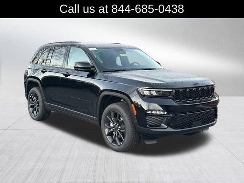 New 2025 Jeep Grand Cherokee Limited image 3