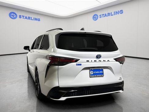 Used 2024 Toyota Sienna XSE image 6