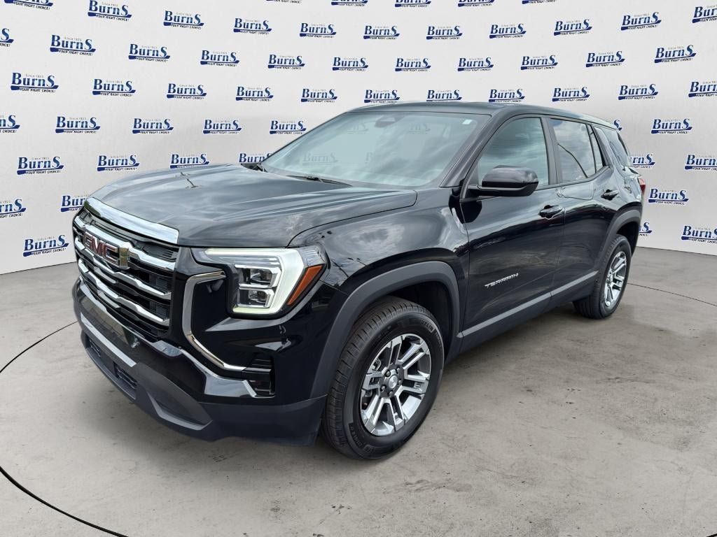 Used 2026 GMC Terrain Elevation FWD image 3
