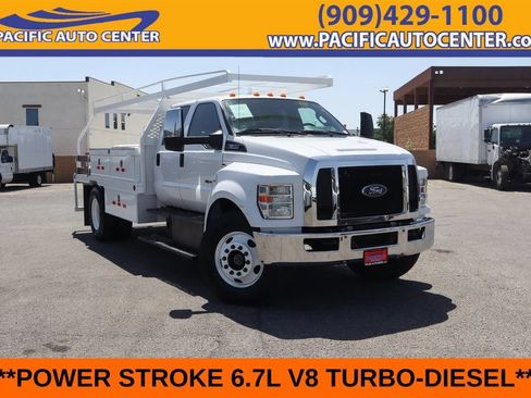 Used 2016 Ford F650 2WD Crew Cab Super Duty image 1