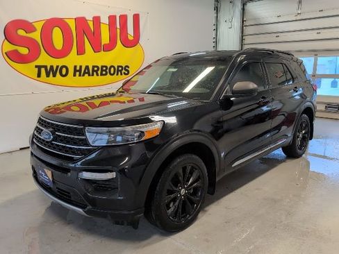 Certified 2021 Ford Explorer XLT image 1