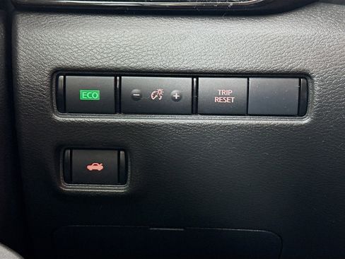 Used 2024 Nissan Sentra SV image 16