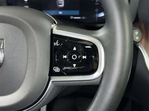 Used 2025 Volvo V60 B5 Cross Country Plus image 30