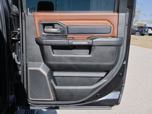 Used 2024 RAM 2500 Limited w/ Towing Technology Group image 26