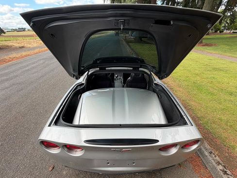 Used 2007 Chevrolet Corvette Coupe w/ Preferred Equipment Group RWD image 31