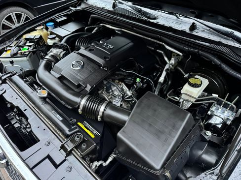 Used 2012 Nissan Frontier S image 37