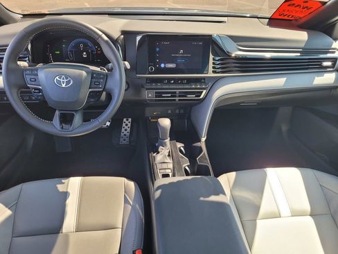 Used 2026 Toyota Camry SE w/ Convenience Package FWD image 9