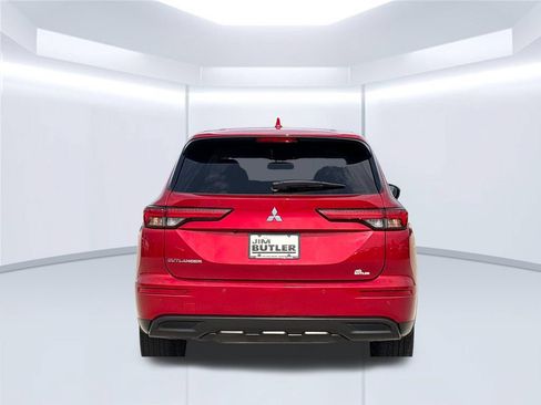Used 2022 Mitsubishi Outlander ES AWD/4WD image 4