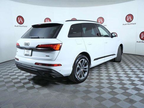 Used 2025 Audi Q7 2.0T Premium w/ Convenience Plus Package AWD/4WD image 8