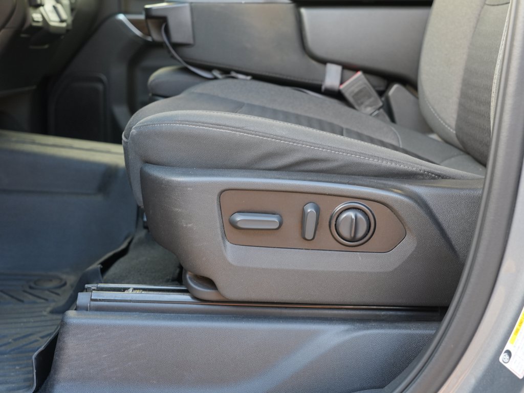 Certified 2021 Chevrolet Silverado 1500 LT AWD/4WD image 16