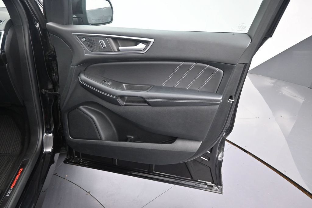 Used 2023 Ford Edge ST AWD/4WD image 21