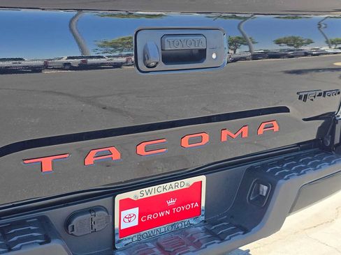 Used 2021 Toyota Tacoma TRD Pro AWD/4WD image 16