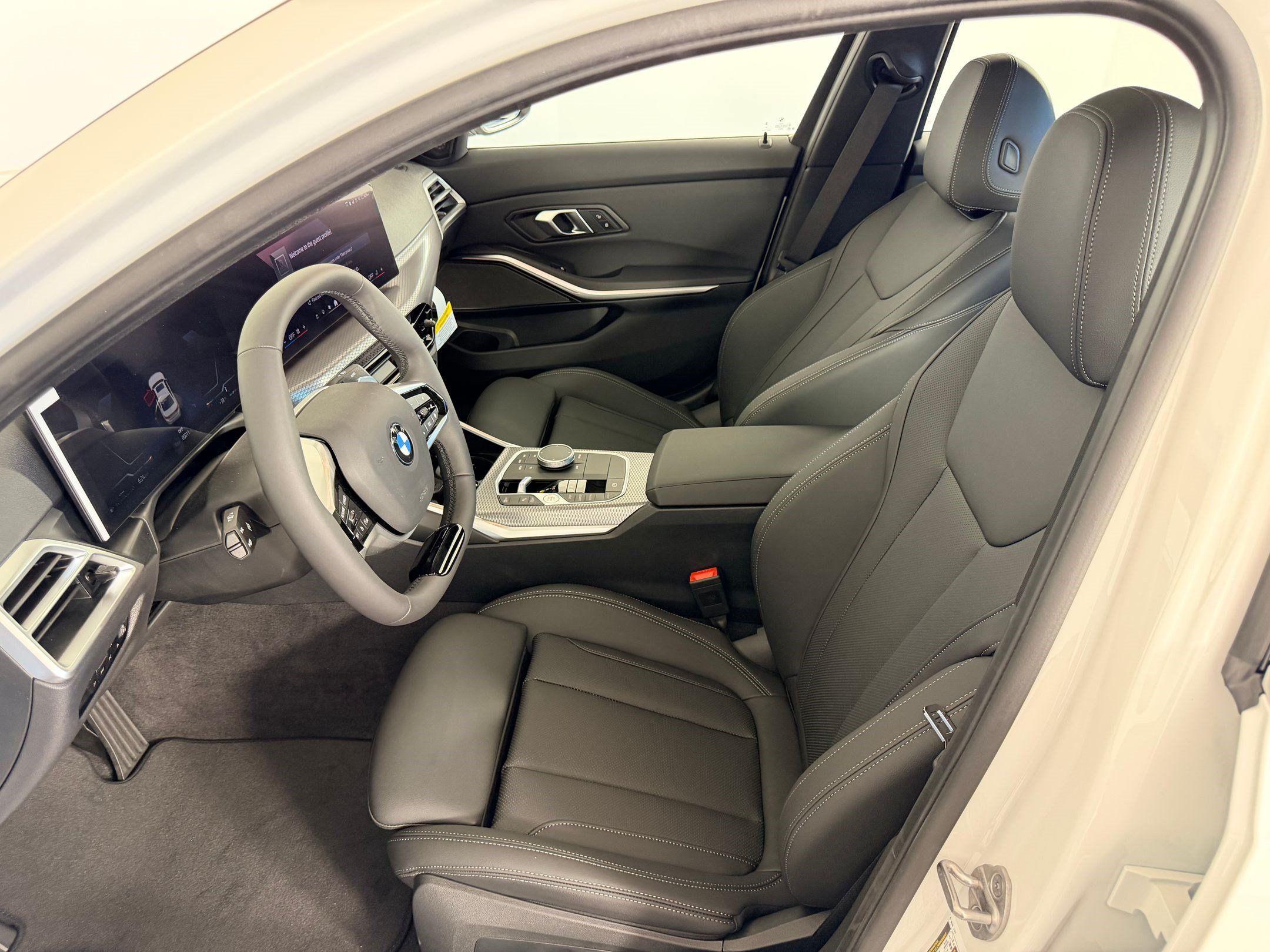 Used 2026 BMW 330i Sedan w/ Premium Package RWD image 5