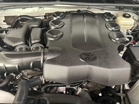 Certified 2021 Toyota 4Runner TRD Off-Road Premium w/ Moonroof Package image 9