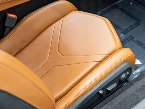 Used 2024 Lamborghini Revuelto image 37