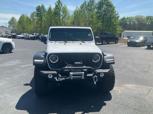 Used 2024 Jeep Wrangler Sport AWD/4WD image 2