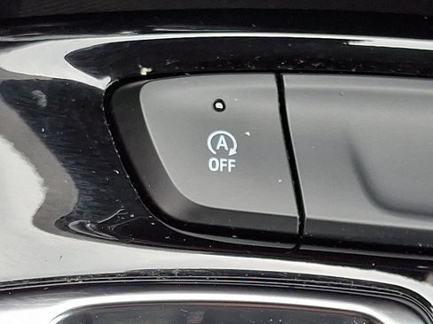 Used 2024 Chevrolet Trax LT w/ Driver Confidence Package FWD image 23