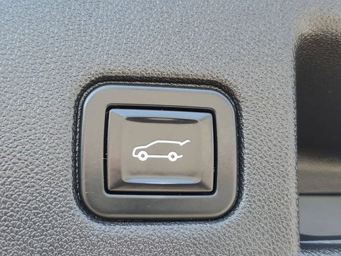 Used 2020 Chevrolet Equinox LT FWD image 31