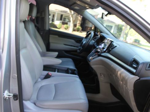Used 2018 Honda Odyssey Touring image 20