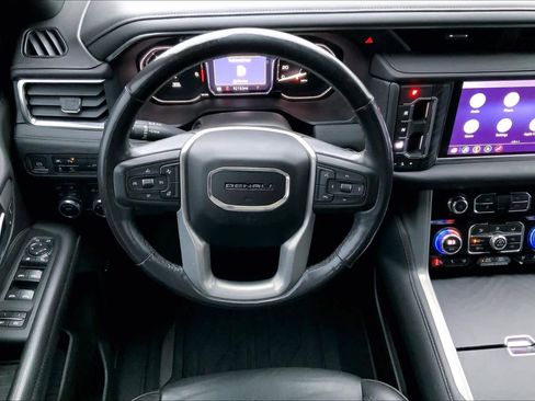 Used 2021 GMC Yukon XL Denali image 5