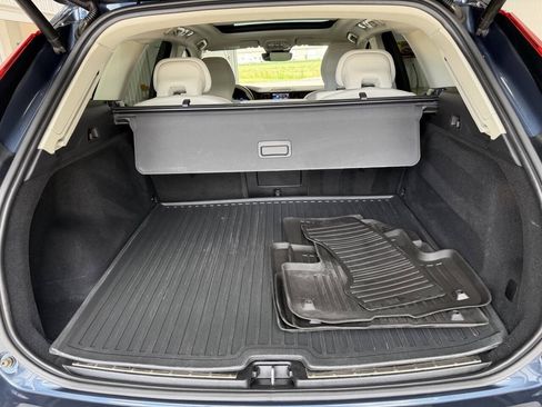 Used 2023 Volvo XC60 B5 Plus w/ Climate Package AWD/4WD image 23