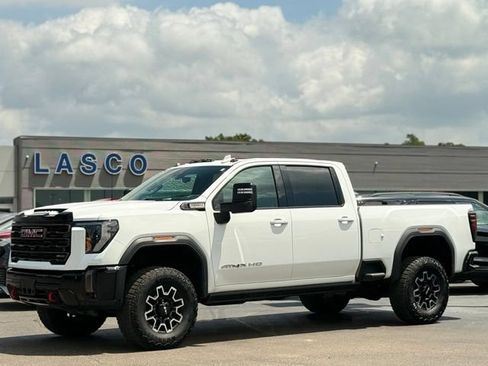 Used 2024 GMC Sierra 2500 AT4X AWD/4WD image 1
