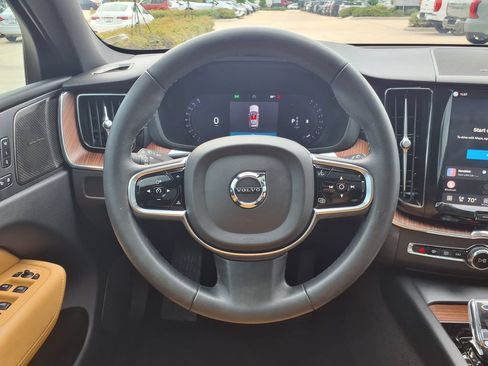Certified 2024 Volvo XC60 B5 Ultimate w/ Climate Package AWD/4WD image 22