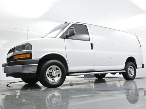 Used 2023 Chevrolet Express 2500 w/ Driver Convenience Package image 42