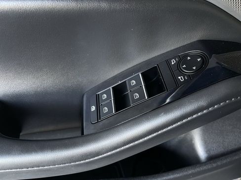 Used 2023 MAZDA MAZDA3 s image 21