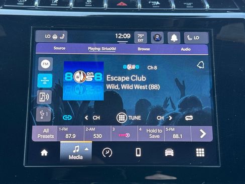 Used 2024 Jeep Grand Cherokee L Laredo image 20