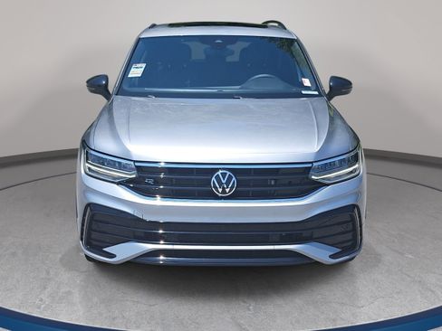 Certified 2023 Volkswagen Tiguan SE R-Line FWD image 2
