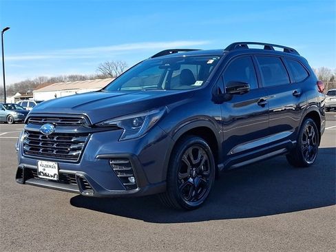 Used 2023 Subaru Ascent Onyx Edition Limited image 3