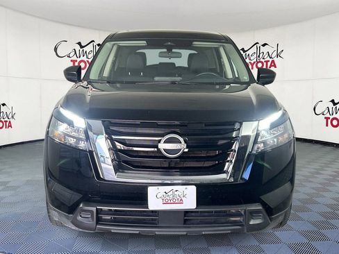 Used 2024 Nissan Pathfinder S AWD/4WD image 3