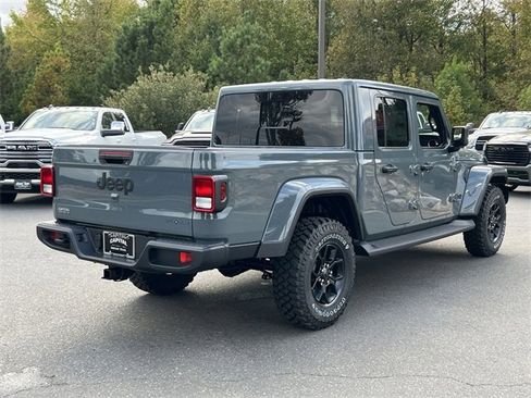 New 2025 Jeep Gladiator Sport image 12