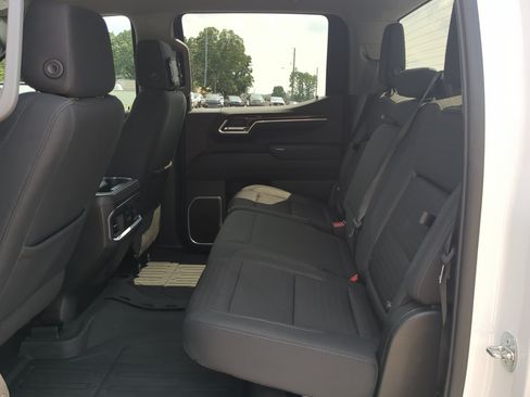 Used 2022 GMC Sierra 1500 Elevation w/ X31 Off-Road Package AWD/4WD image 12