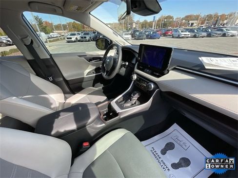 Used 2023 Toyota RAV4 Limited image 24