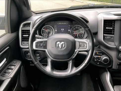 Used 2022 RAM 1500 Big Horn AWD/4WD image 9